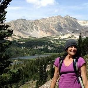 Meet your Posher, Deedee